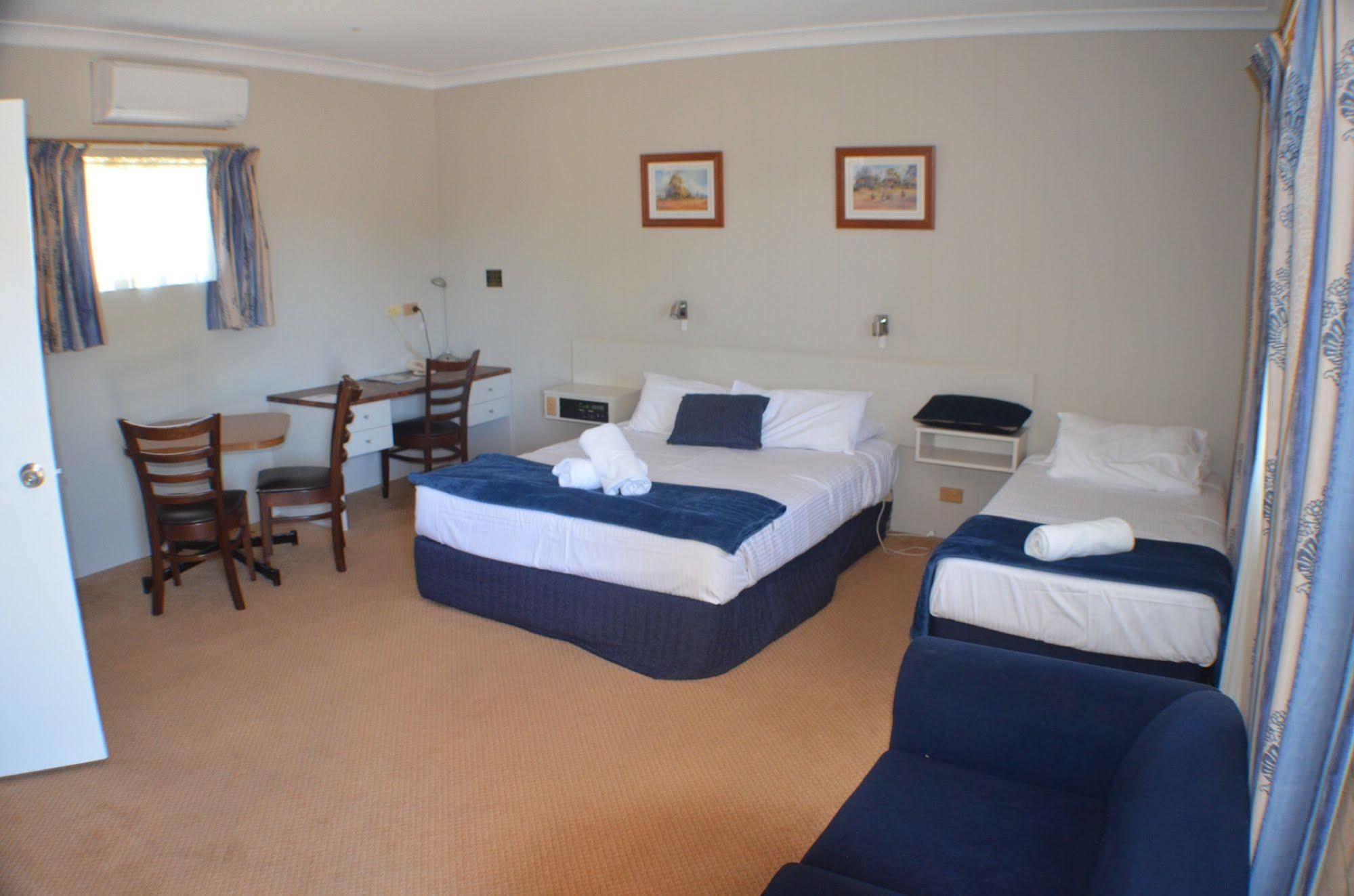 Deer Park Motor Inn Armidale Bagian luar foto